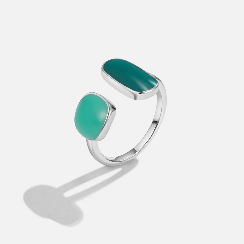 Elegant Silver and Green Adjustable Ring